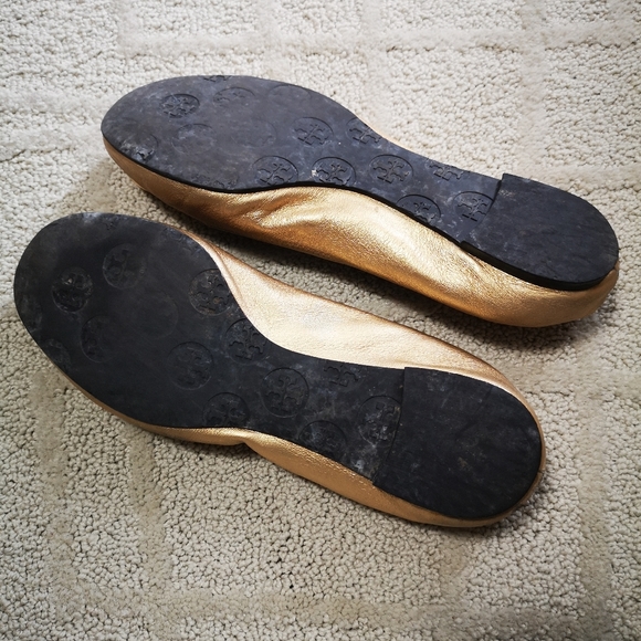 Gold Tory Burch ballet flats - Picture 3 of 5